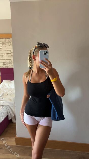 Full leaked Queenice private onlyfans photo