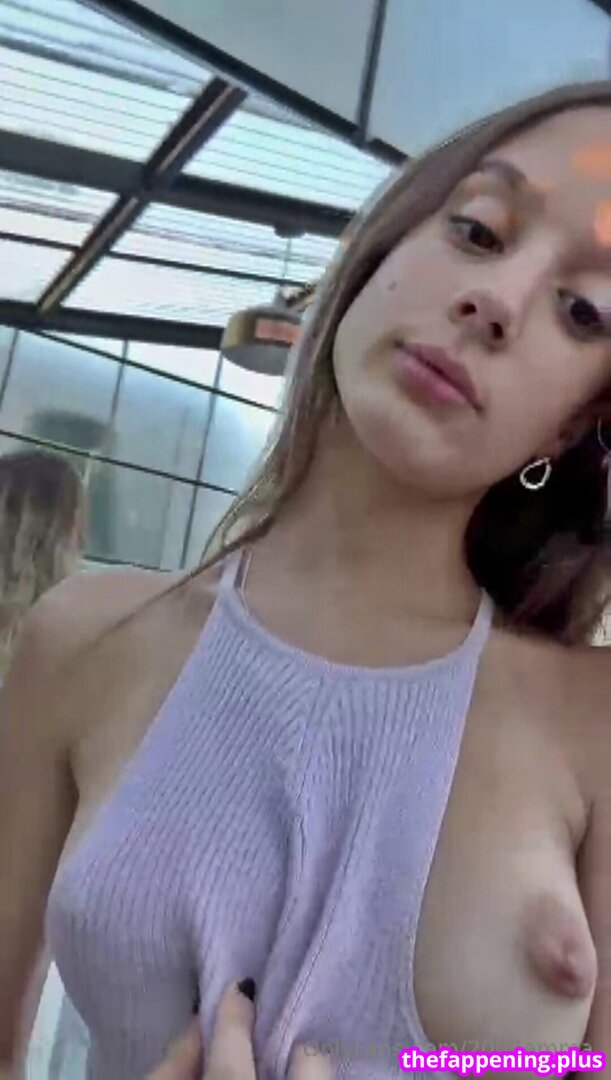 2007emma / Delfi Massanet / delffi.massanet / honeygirlmango Foto OnlyFans Desnuda #22