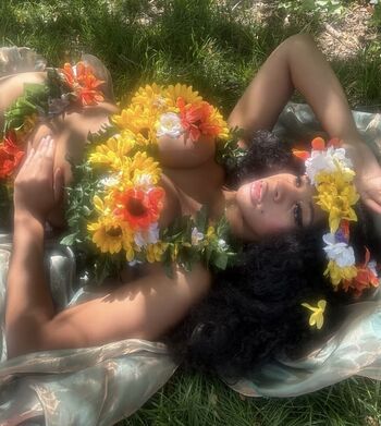 Full leaked Honeygram private onlyfans photo