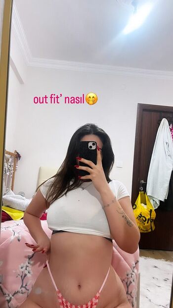 Full leaked Itsmenazli page private onlyfans photo