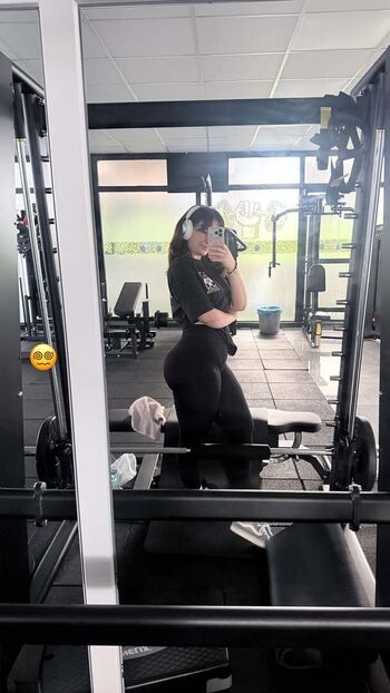 Full leaked Itsmenazli private onlyfans photo