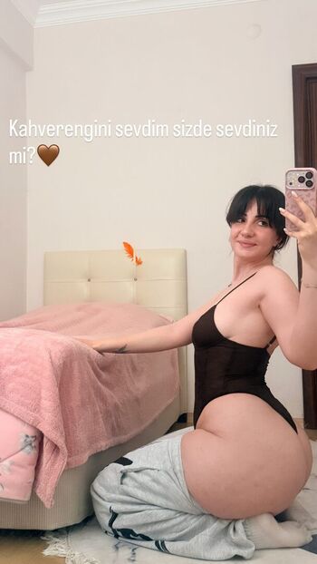 Full leaked Itsmenazli private onlyfans photo