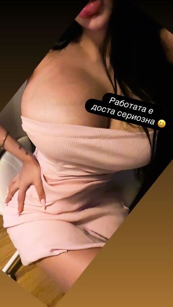 Full leaked Pollyx private onlyfans photo