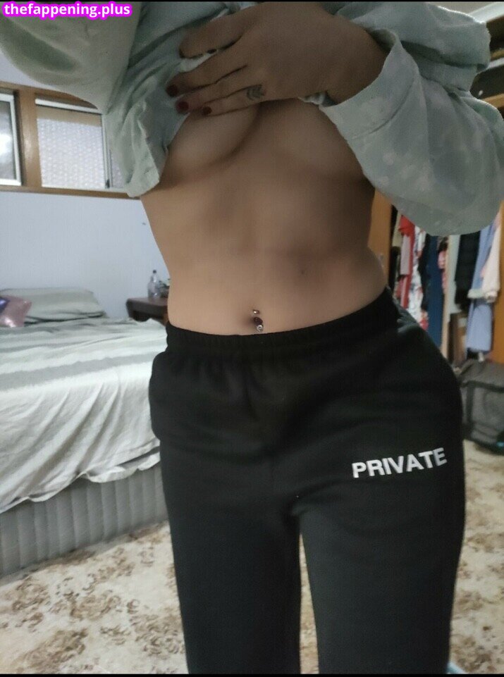 aa990 / https: / ik.aa990 Fotografie OnlyFans Dezbrăcată #4