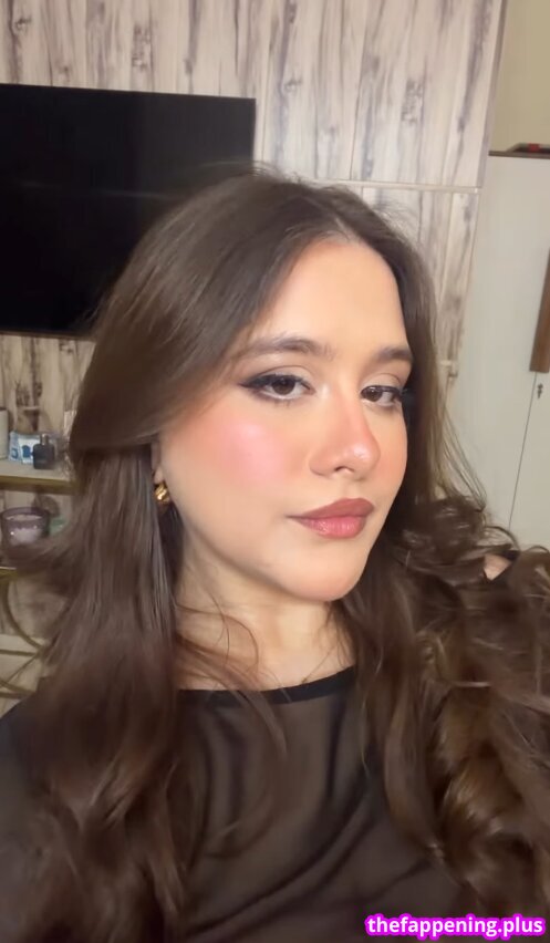 Aadhira Krishna / aadhirakrishna Nacktes OnlyFans Foto #8