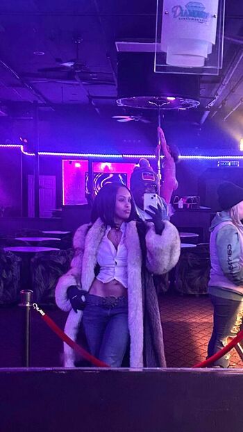 Full leaked Aaliyeezy page private onlyfans photo