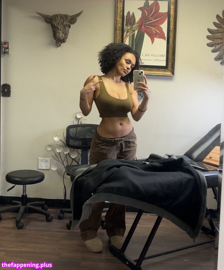 Aaliyeezy / theallierae Fotografie OnlyFans Dezbrăcată #387