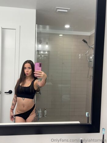 Full leaked Aalyiahtorress private onlyfans photo