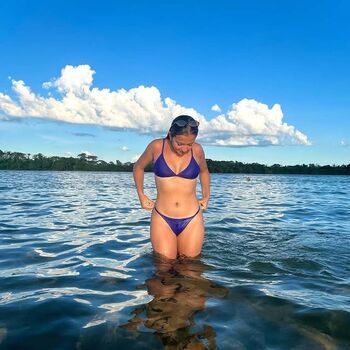 Full leaked Aanaquirino private onlyfans photo