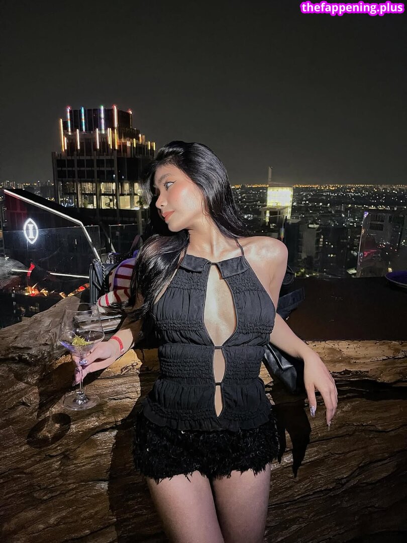 Saipetch B. / aaomhelloo Фото оголеного OnlyFans #83