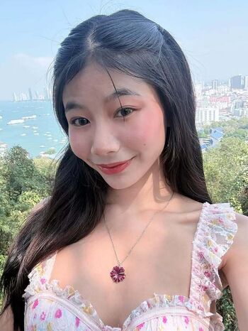 Full leaked Aaomhelloo page private onlyfans photo