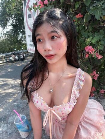 Full leaked Aaomhelloo page private onlyfans photo