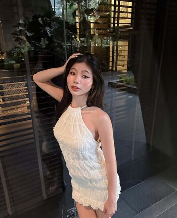 Full leaked Aaomhelloo page private onlyfans photo