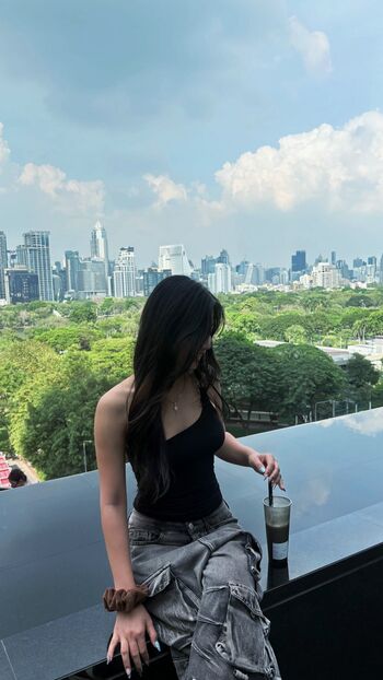 Full leaked Aaomhelloo page private onlyfans photo