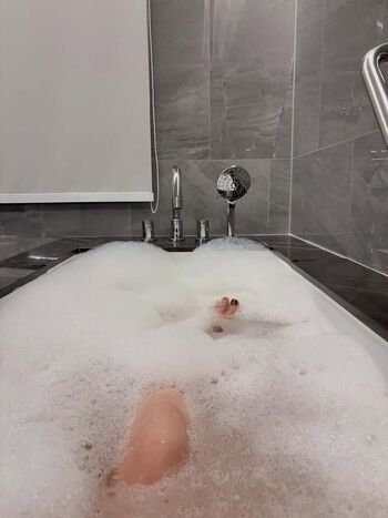 Full leaked Aaomhelloo page private onlyfans photo