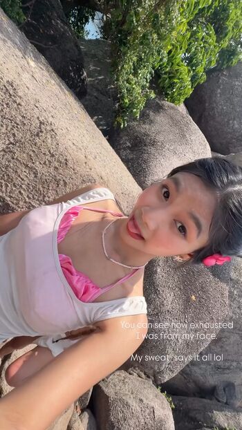 Full leaked Aaomhelloo page private onlyfans photo