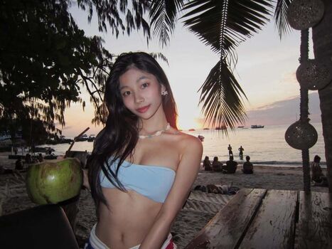 Full leaked Aaomhelloo private onlyfans photo