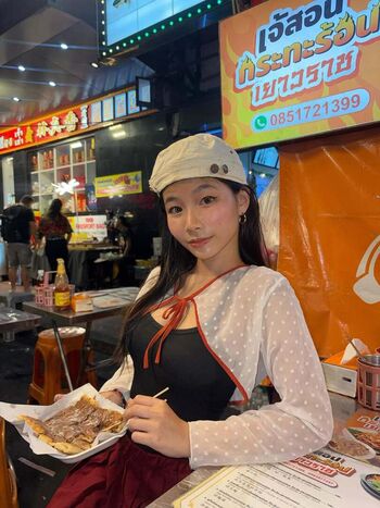 Full leaked Aaomhelloo private onlyfans photo