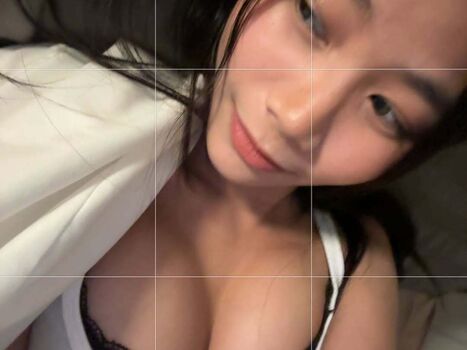 Full leaked Aaomhelloo page private onlyfans photo