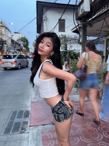 Full leaked Aaomhelloo private onlyfans photo