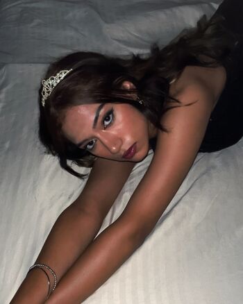 Full leaked Abia azam private onlyfans photo