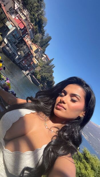 Full leaked Abida private onlyfans photo