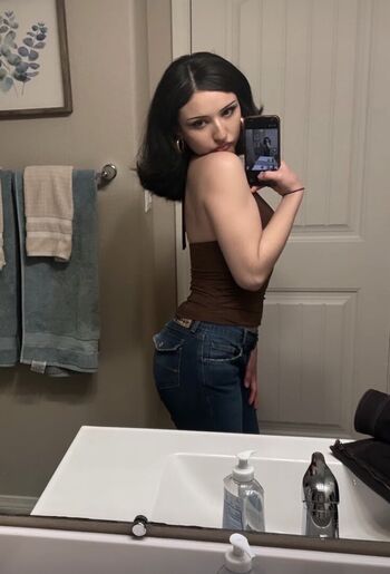 Full leaked Aconitumlilah private onlyfans photo