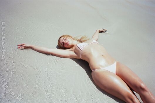 Full leaked Addison rae  page private onlyfans photo