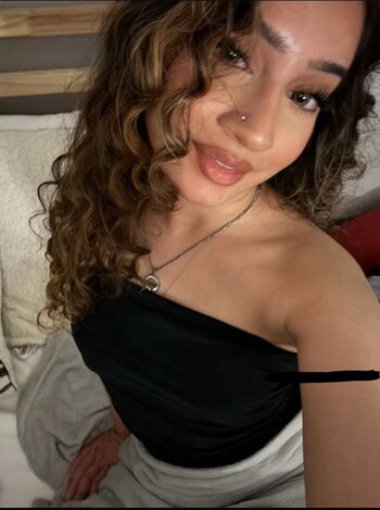 Full leaked Adeena qadir private onlyfans photo