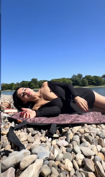 Full leaked Adelina hyseni private onlyfans photo