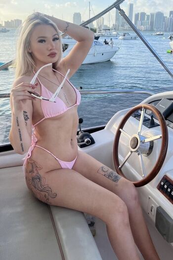 Full leaked Adisyn valencia private onlyfans photo