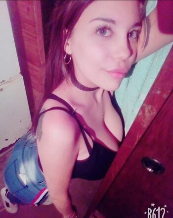 Full leaked Adorable face private onlyfans photo