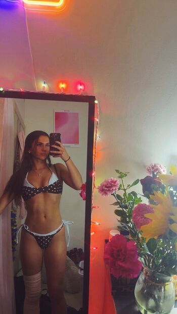 Full leaked Adria kitzinger private onlyfans photo