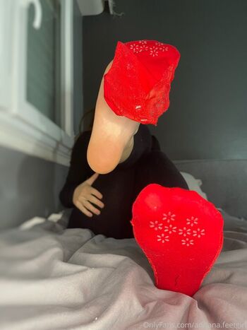 adriana.feetgirl