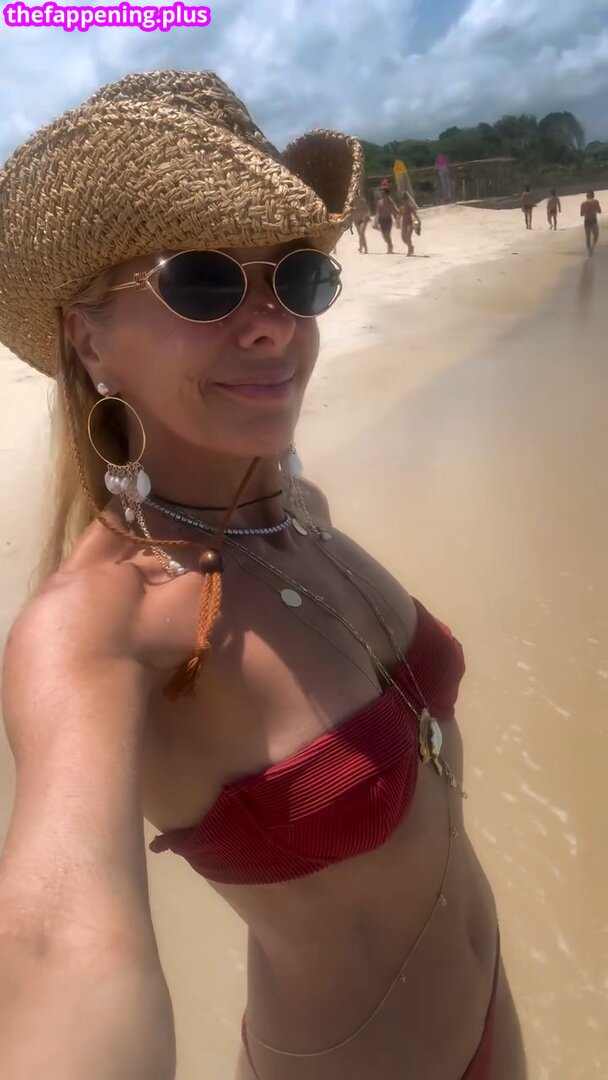 Adriane Galisteu / galisteuoficial Fotografie OnlyFans Dezbrăcată #269