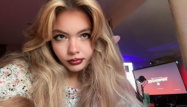 Full leaked Aiiygatorz private onlyfans photo