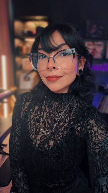 Full leaked Aileensenpaireacts private onlyfans photo