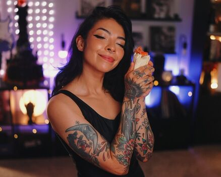 AileenSenpaiReacts