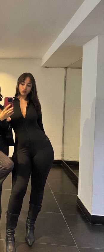 Full leaked Aili private onlyfans photo