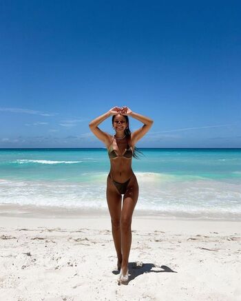 Full leaked Aina simon private onlyfans photo