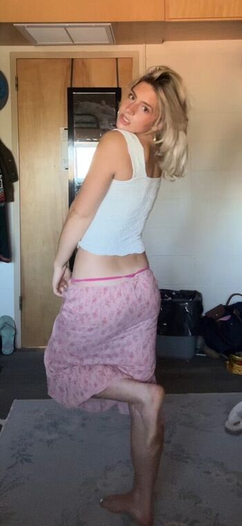 Full leaked Ainsley rolstad page private onlyfans photo