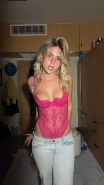 Full leaked Ainsley rolstad private onlyfans photo