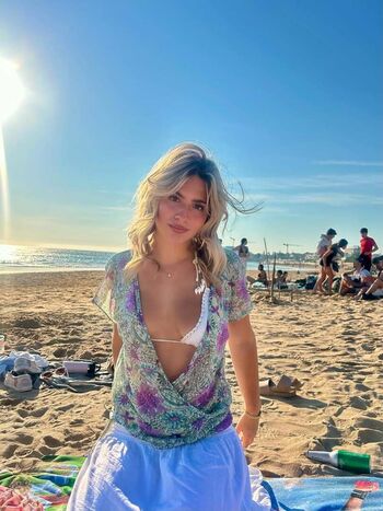 Full leaked Ainsley rolstad private onlyfans photo