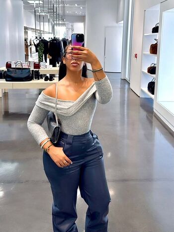 Full leaked Aishaaamarie private onlyfans photo