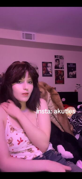 Akutles