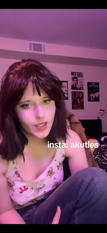 Akutles
