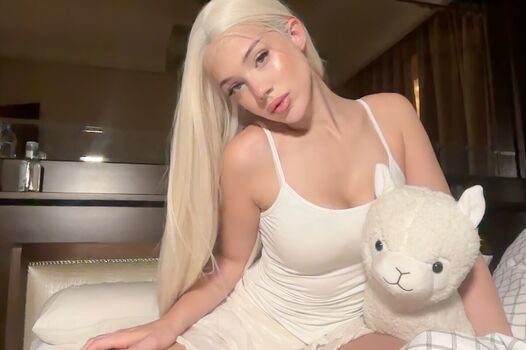 Full leaked Akyuliych private onlyfans photo