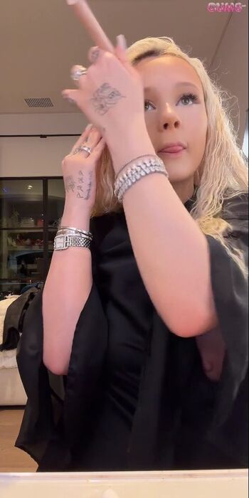 Full leaked Alabama barker private onlyfans photo