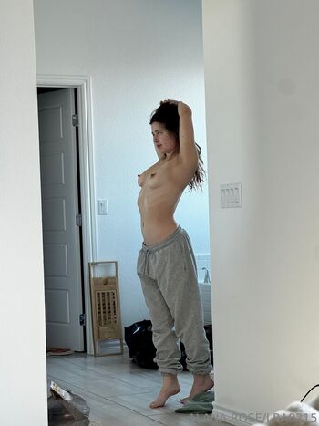 Full leaked Alanarose page private onlyfans photo