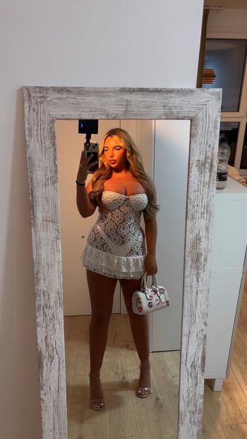 Full leaked Alanciaax private onlyfans photo